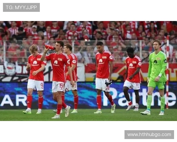 德甲球队赛季崩盘案例分析与深度反思